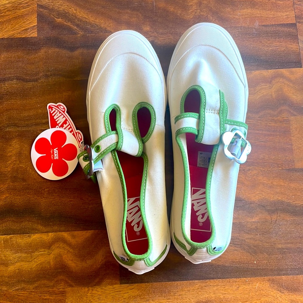NWT lisa says gah x vans